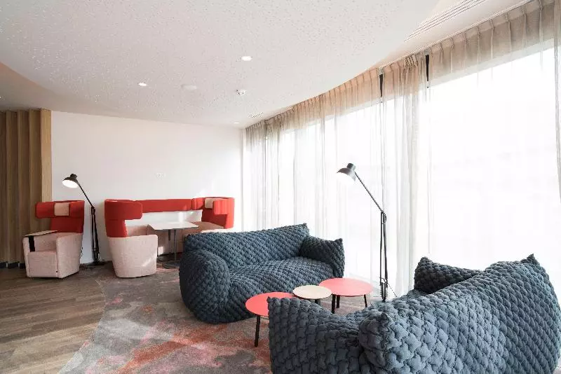 هتل Holiday Inn Express   Paris   Cdg Airport, An Ihg