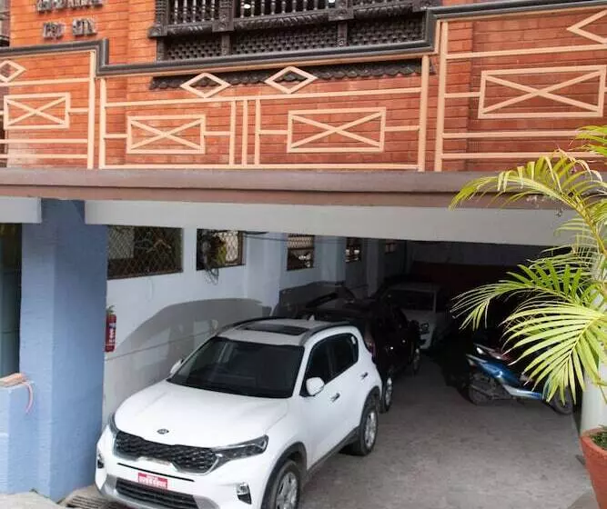 هتل Kathmandu Garden Home