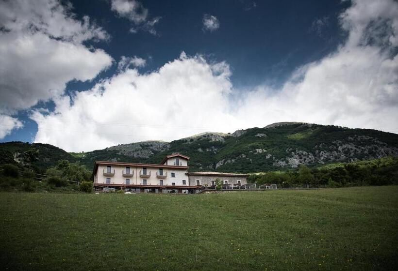 Отель La Poiana