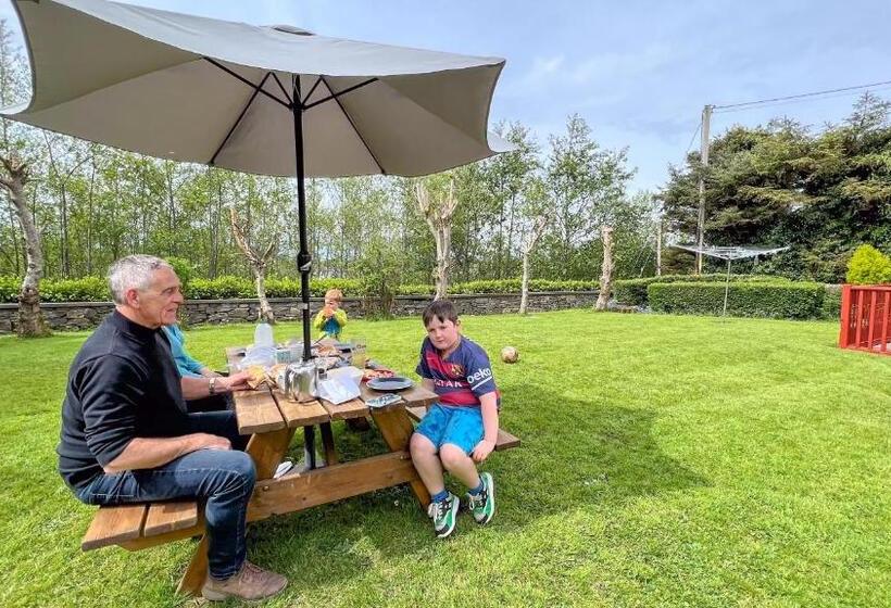 فندق Lurgan House