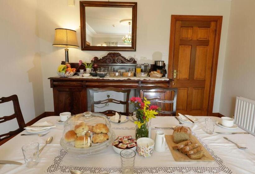 فندق Lurgan House