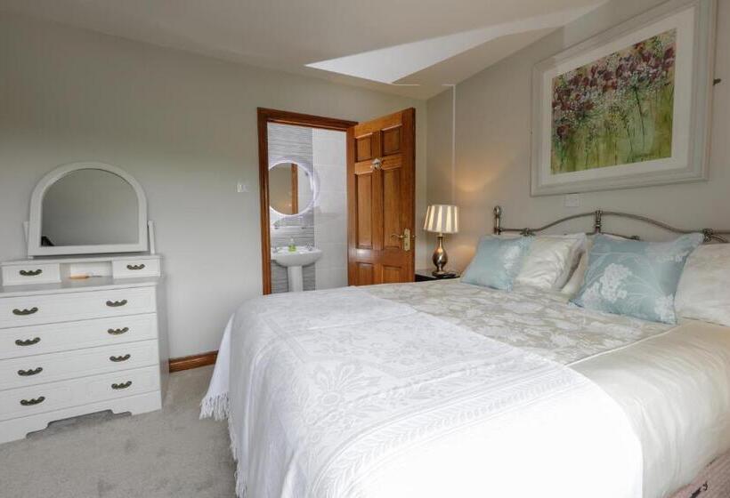 فندق Lurgan House