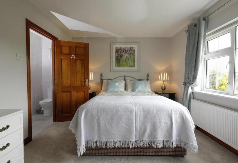 فندق Lurgan House