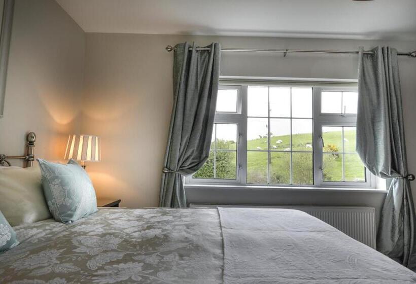 فندق Lurgan House