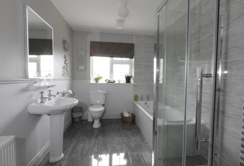 فندق Lurgan House