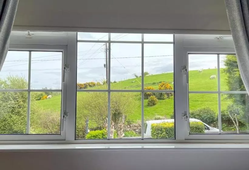 ホテル Lurgan House