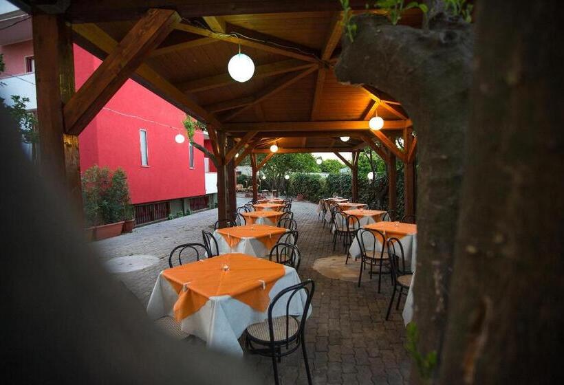 호텔 Ristorante Villa Susy