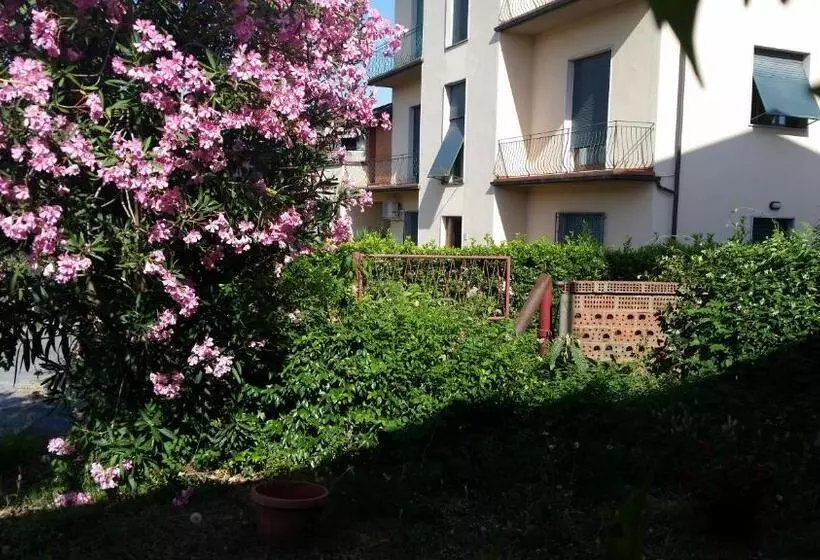 Hotelli Tarabaralla