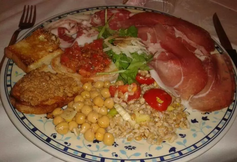 Hotelli Tarabaralla