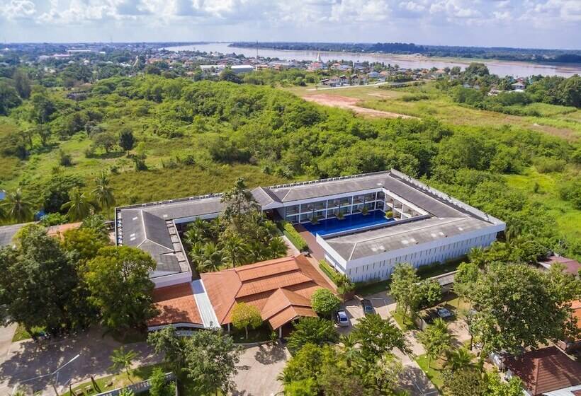 酒店 Vana Wellness Resort