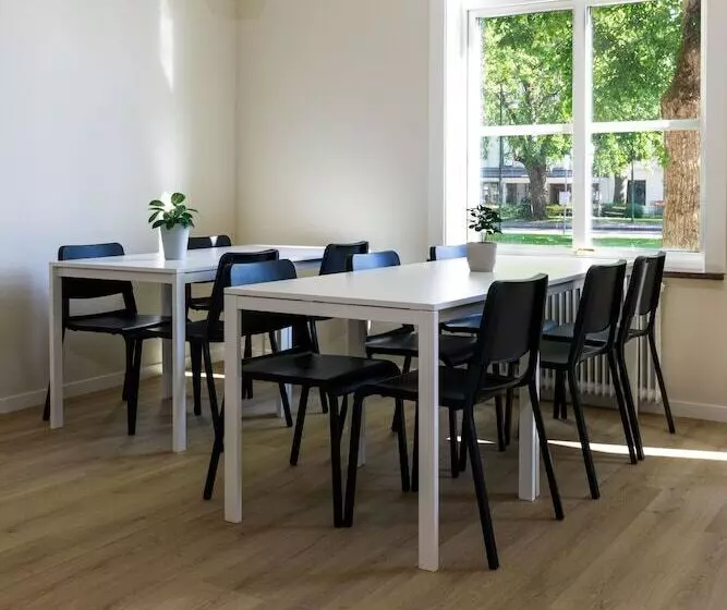 Retkeilymaja Nicolai B&b