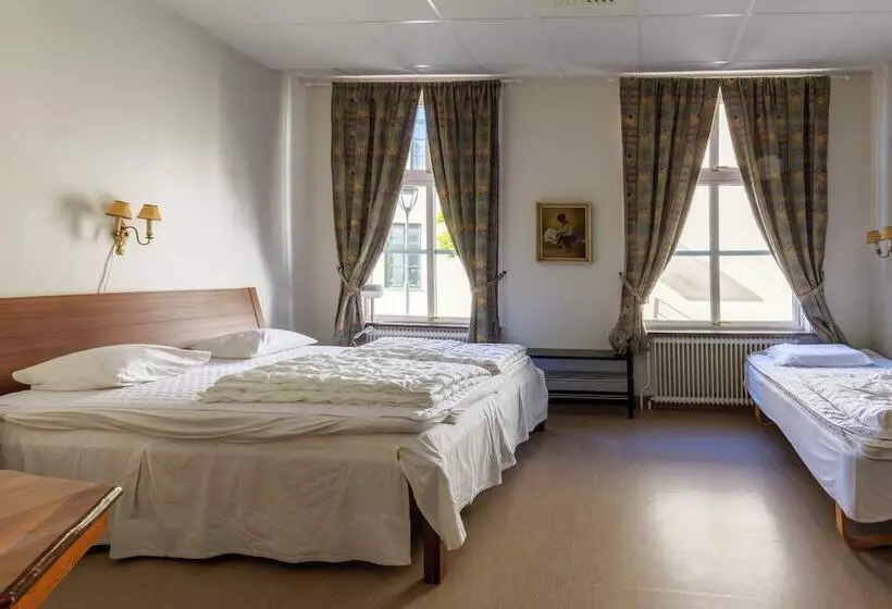 Retkeilymaja Nicolai B&b