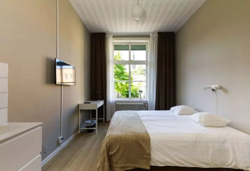 Retkeilymaja Nicolai B&b