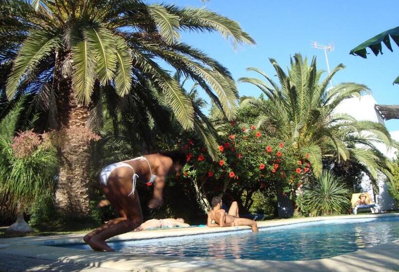 אתר נופש Bungalows Puravida