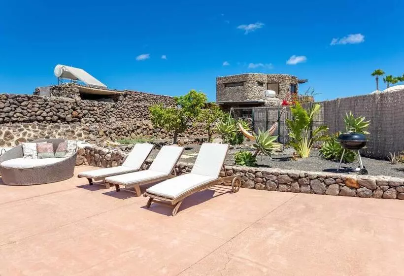 Lomakeskus Eco Village Finca De Arrieta   Yurts And Stone Cottages   Shared Pool   Walking Distance To Arrieta