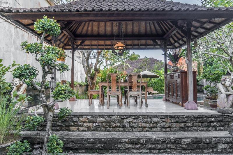 Sari Bamboo Bungalows