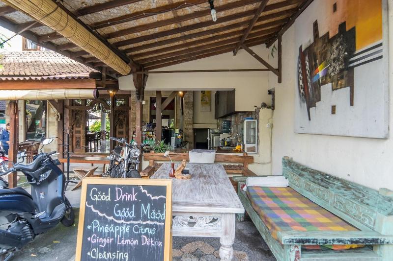 Sari Bamboo Bungalows