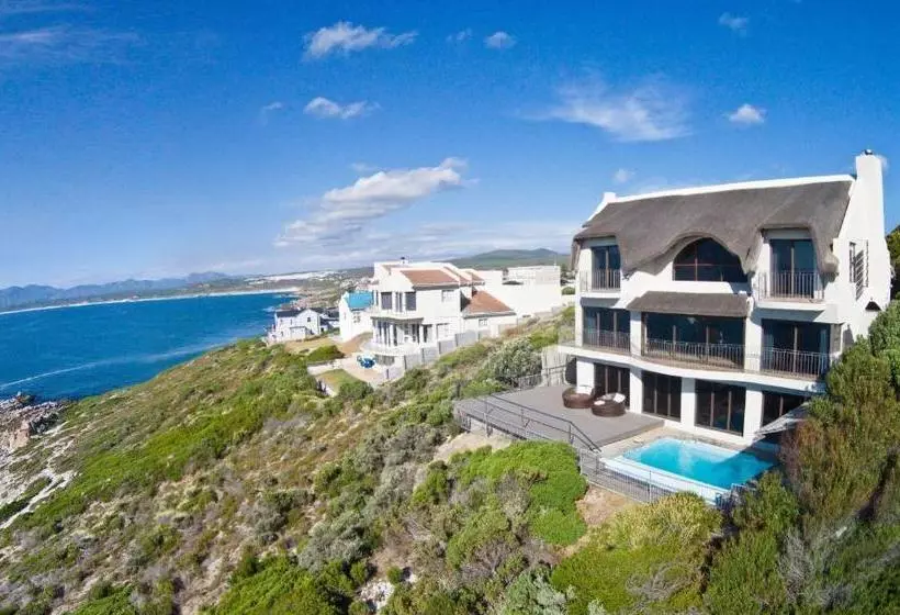 Whale Huys Luxury Oceanfront Eco Villa