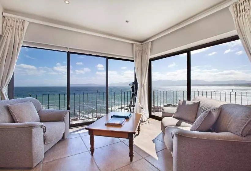 Whale Huys Luxury Oceanfront Eco Villa