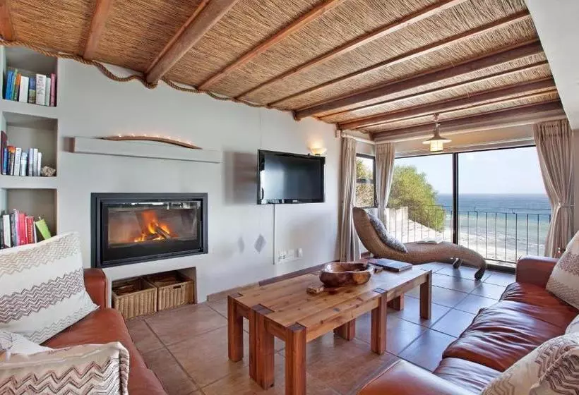 Whale Huys Luxury Oceanfront Eco Villa