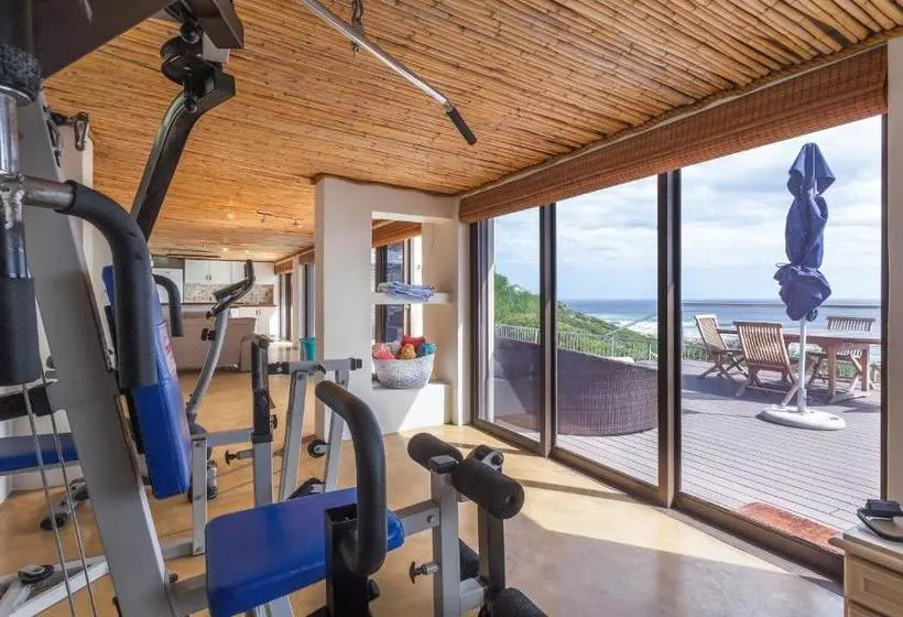 Whale Huys Luxury Oceanfront Eco Villa