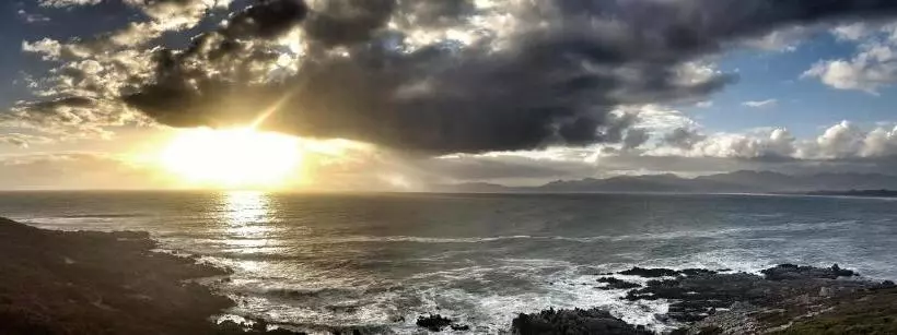 Whale Huys Luxury Oceanfront Eco Villa