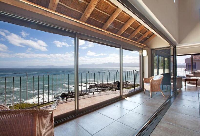 Whale Huys Luxury Oceanfront Eco Villa