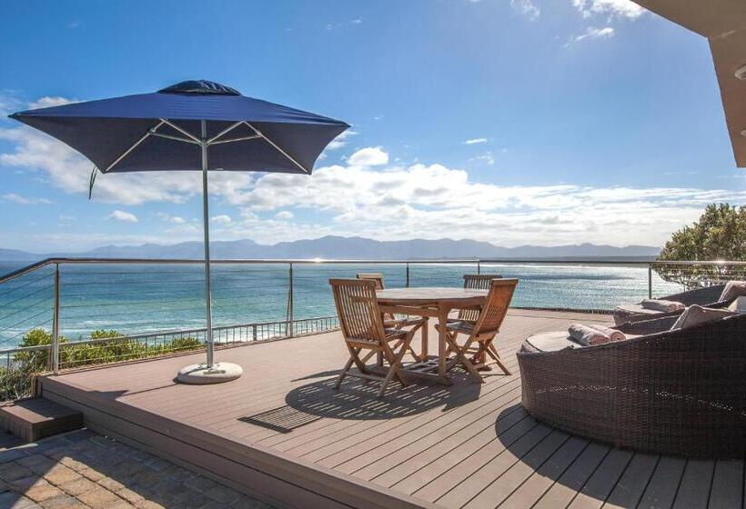 Whale Huys Luxury Oceanfront Eco Villa