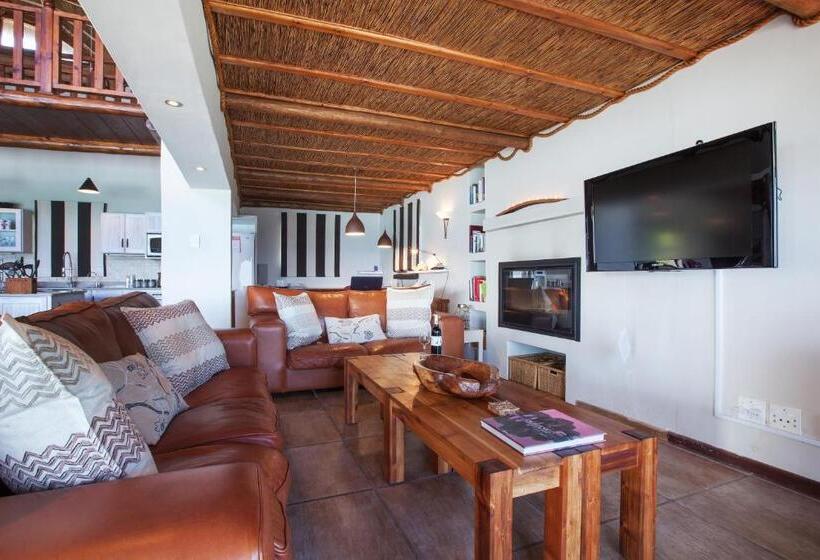 Whale Huys Luxury Oceanfront Eco Villa