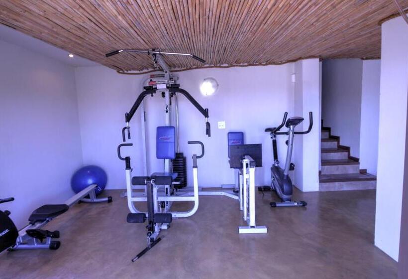 Whale Huys Luxury Oceanfront Eco Villa