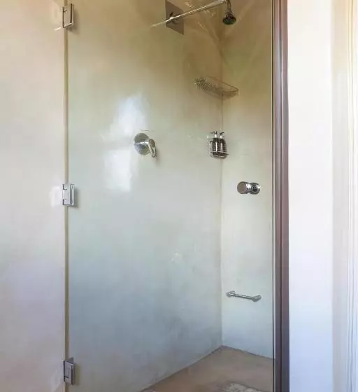 Whale Huys Luxury Oceanfront Eco Villa