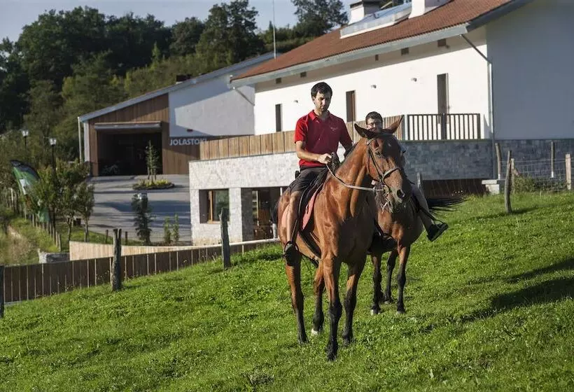 Youth Hostel Non Stop Inn By Irrisarri Land