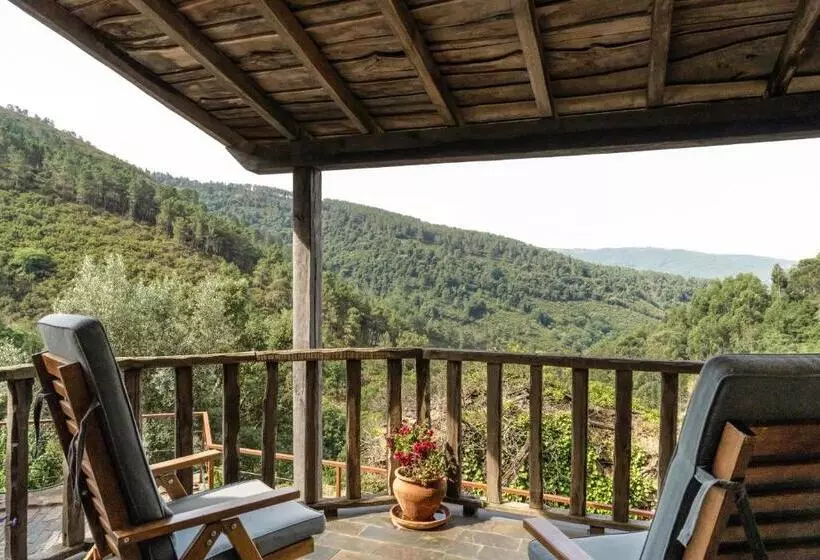 Retkeilymaja Cerdeira  Home For Creativity