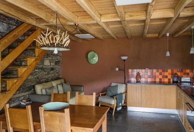 Общежитие Cerdeira Home For Creativity