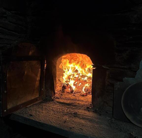 Общежитие Cerdeira Home For Creativity