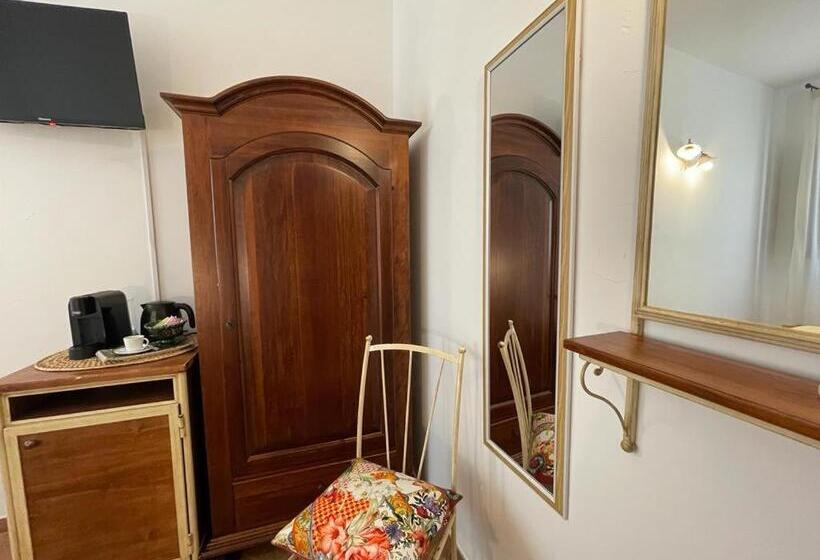 مبيت وإفطار Ai Dammusi Rooms