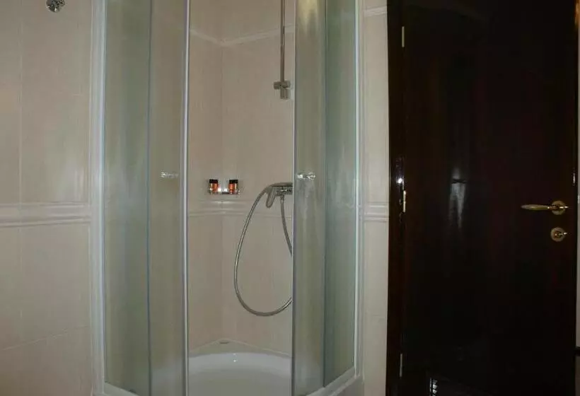 Aamiaismajoitus (B&B) Guest Accommodation Atrium Gulin