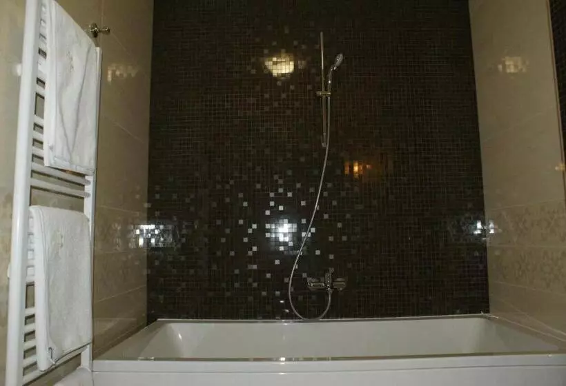 Aamiaismajoitus (B&B) Guest Accommodation Atrium Gulin