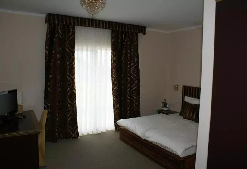 Aamiaismajoitus (B&B) Guest Accommodation Atrium Gulin