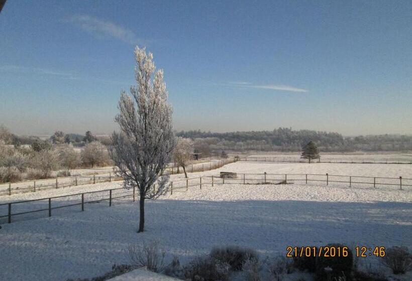 פונדק Bakkegården Homestay