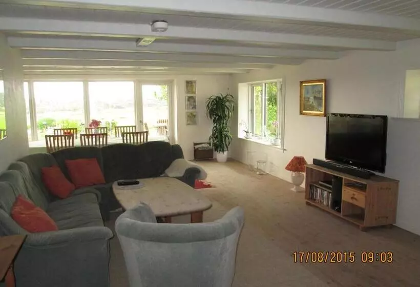 Hostelli Bakkegården Homestay