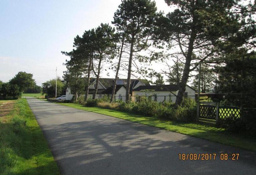 פונדק Bakkegården Homestay