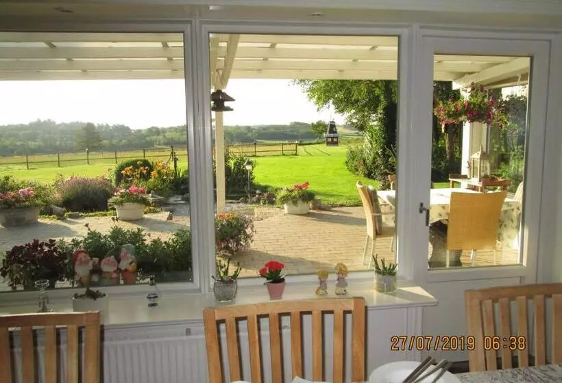 Hostelli Bakkegården Homestay