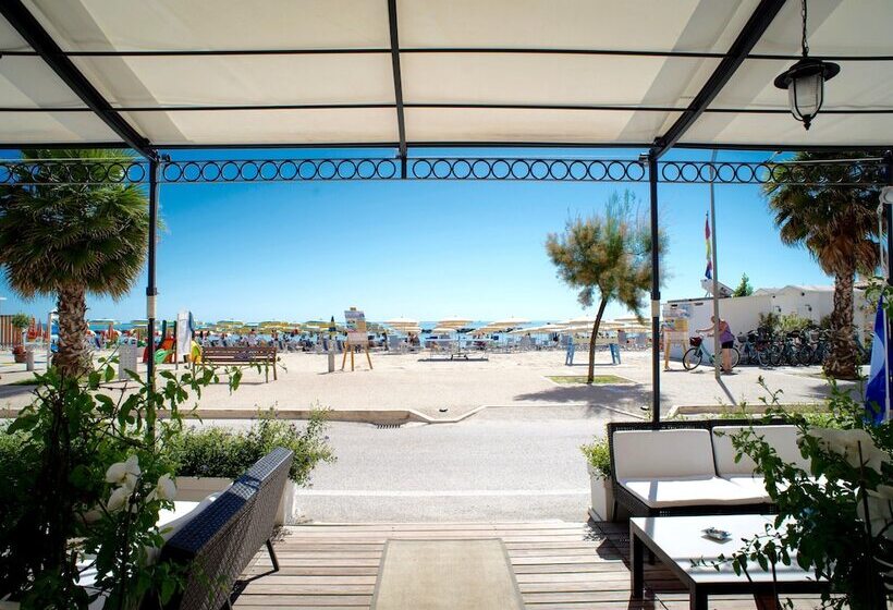 ホテル Baia Marina