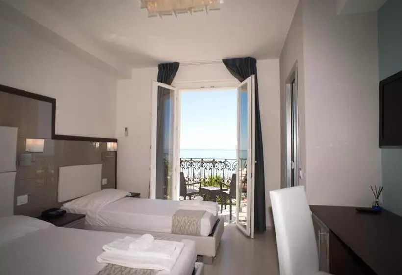 Hotelli Baia Marina