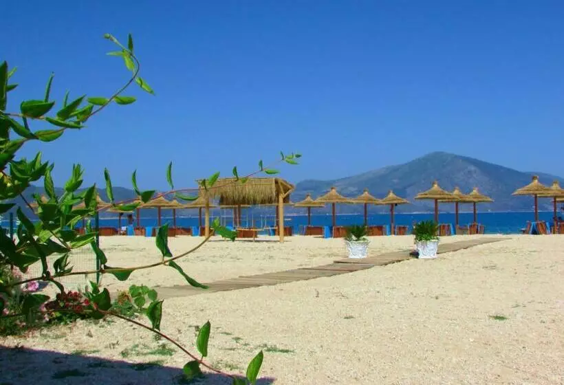 Hotelli Blue Paradise