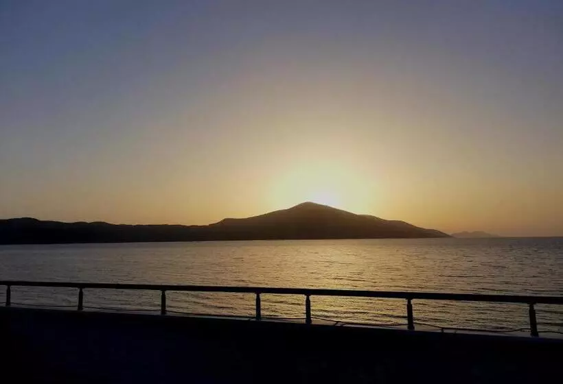 Hotelli Blue Paradise