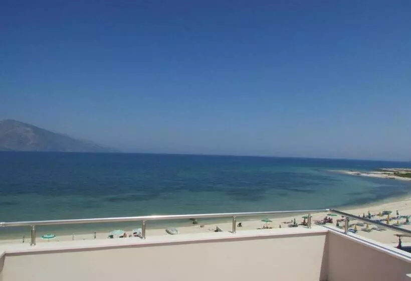 Hotelli Blue Paradise