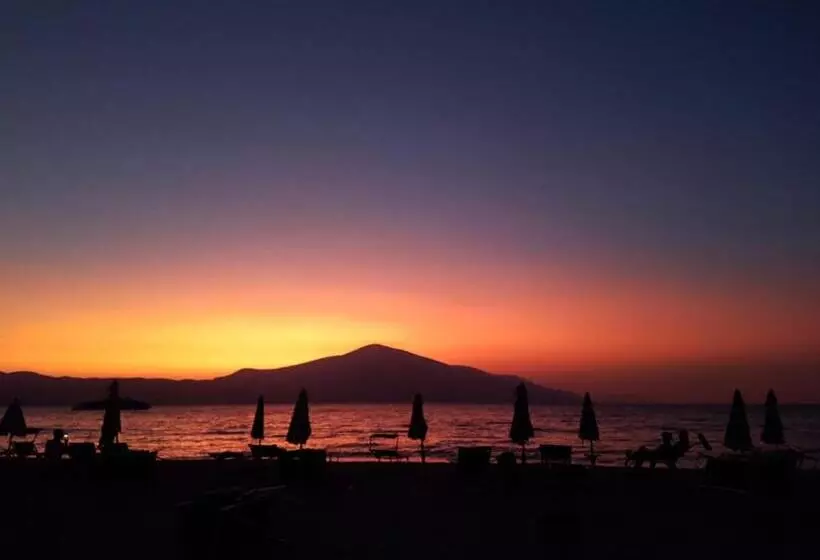 Hotelli Blue Paradise