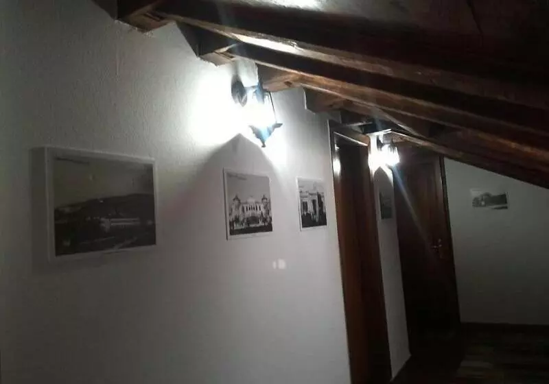 Hotel Bujtina E Bardhe